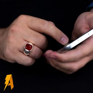 انگشتر عقیق یمنی قرمز کد ۹۱۳۴