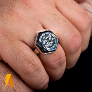 انگشتر دستساز مردانه نقره حدید با حکاکی دعا کد۴۳۷۹