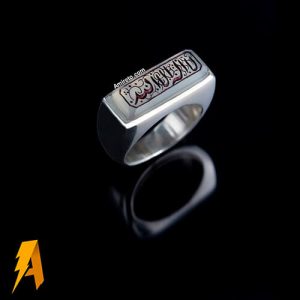 انگشتر عقیق یمنی سوسنی کد ۸۹۳۲