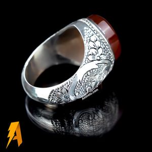 انگشتر دستساز نقره عقیق یمنی سرخ با قلمزنی زیبا کد۱۴۶۵