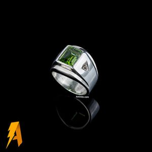 انگشتر زبرجد معدنی مردانه کد ۹۸۲۲