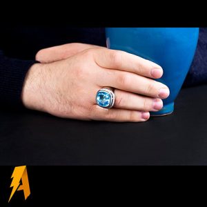 انگشتر توپاز آبی معدنی کد ۴۴۷۹