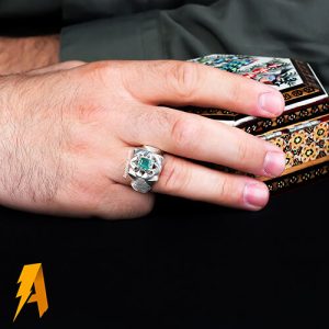 انگشتر نقره مردانه زمرد زامبیا معدنی کد ۶۴۷۱