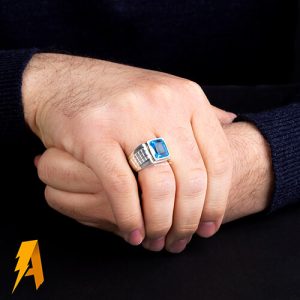 انگشتر دستساز نقره مردانه توپاز معدنی ابی کد ۱۱۱۸