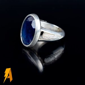 انگشتر یاقوت کبود معدنی افریقایی مدل صفوی پا اردکی کد۸۹۹۷