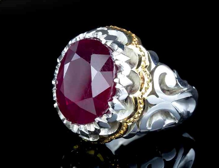 انگشتر یاقوت