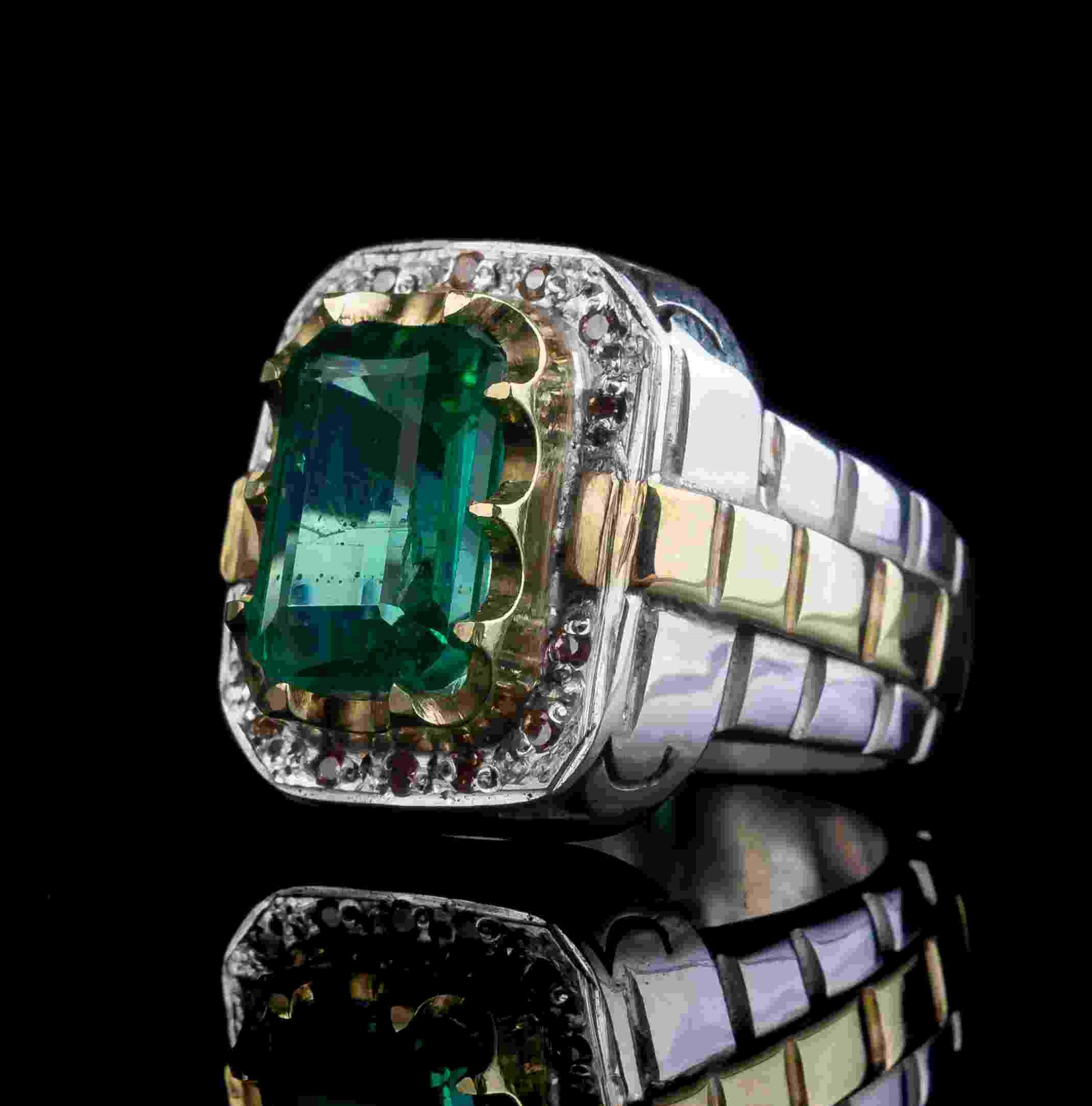 انگشتر زمرد