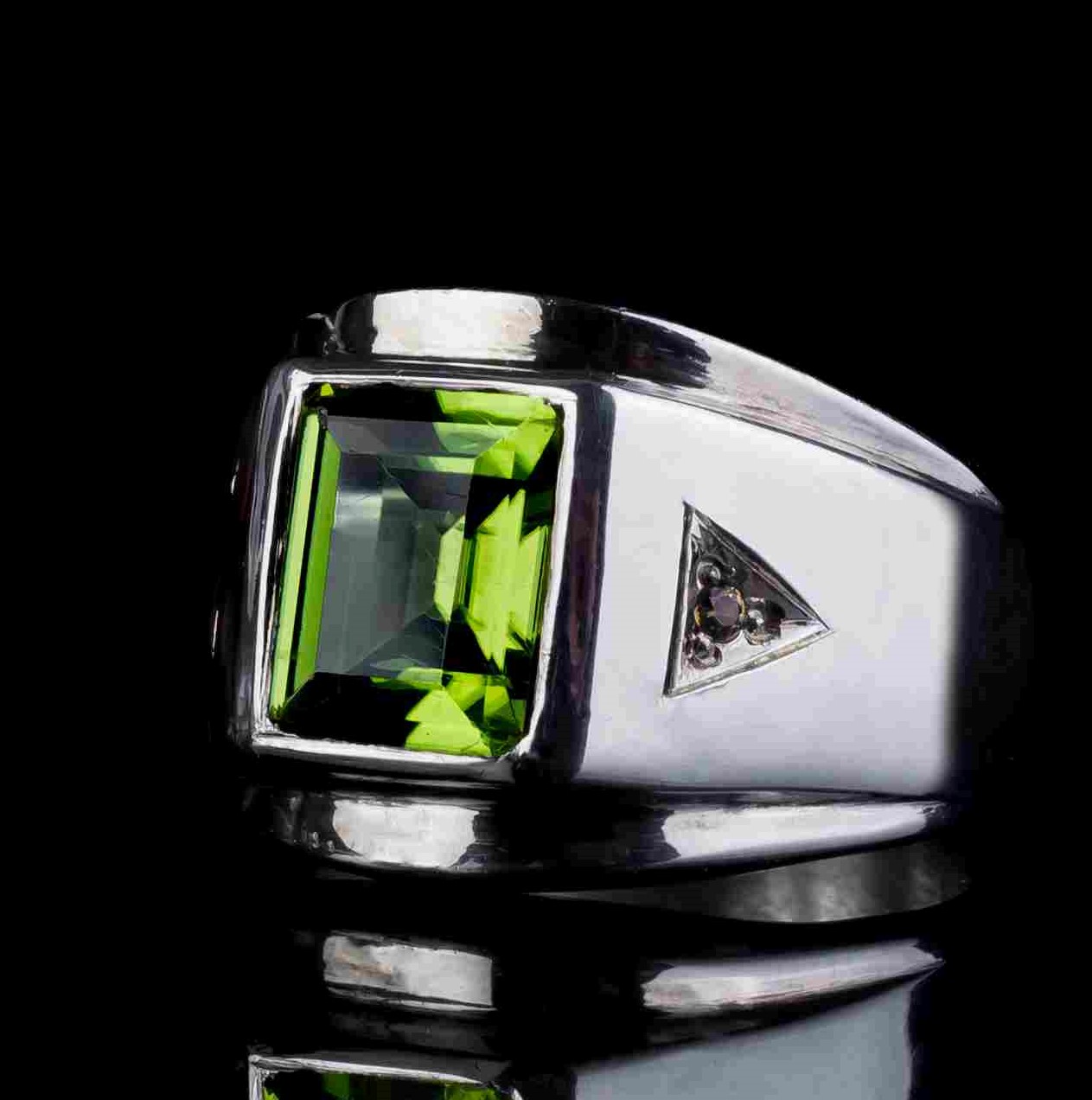 انگشتر زبرجد