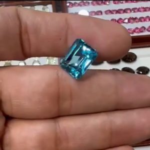 نگین توپاز سوییسی طبیعی معدنی کد ۲۰۰۰۲