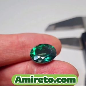 سنگ توپاز سبز طبیعی و معدنی کد ۲۰۰۰۶