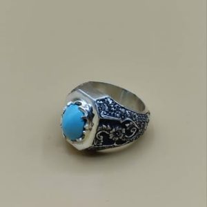 انگشتر مردانه اسپرت فیروزه نیشابوری و قلمزنی نفیس دستی کد ۱۱۴۳۳