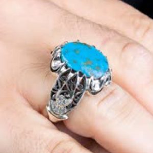 انگشتر فیروزه نیشابوری و مزین به مخراج الماس کد ۱۱۴۳۶