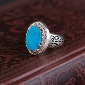 انگشتر فیروزه نیشابوری طبیعی خوش رنگ با مخراج الماس طبیعی آفریقایی کد ۱۱۴۲۸