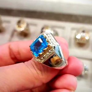 انگشتر توپاز سوئیس نقره مردانه دست ساز کد ۱۱۷۰۸