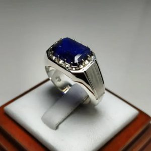 انگشتر یاقوت کبود مردانه کد ۱۲۱۳۰