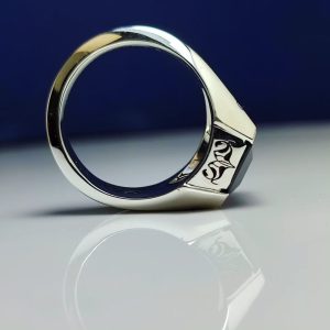 انگشتر یاقوت کبود کد ۱۲۱۵۹