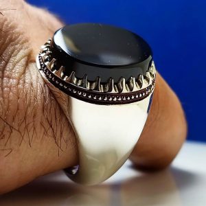 انگشتر عقیق یمنی مشکی کد ۱۲۱۶۹