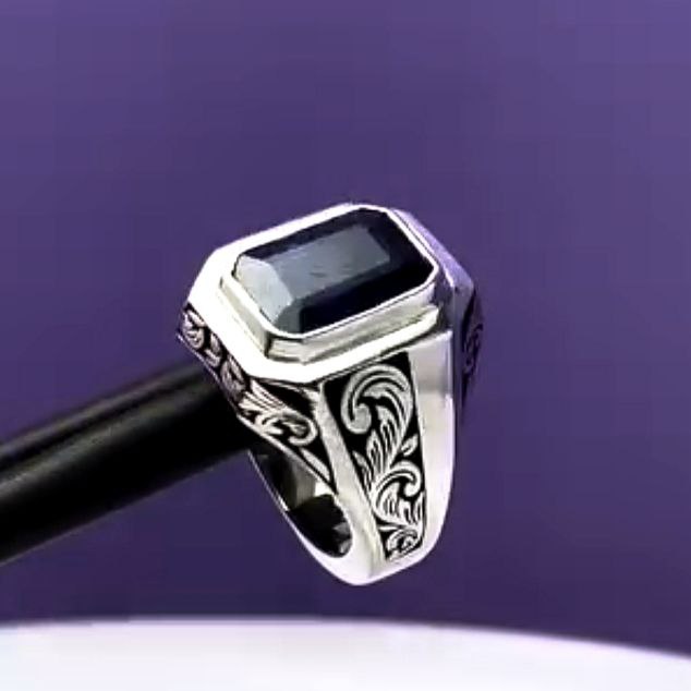 انگشتر یاقوت کبود کد 12177